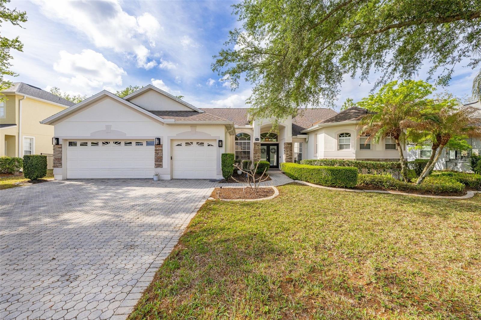 Single Family Residence in WINTER GARDEN, FL - Daniel Dourado