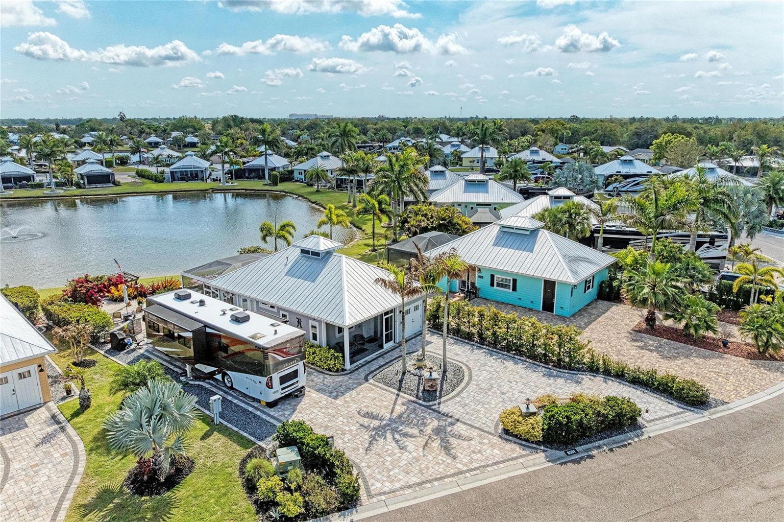 Single Family Residence in ARCADIA, FL - Daniel Dourado