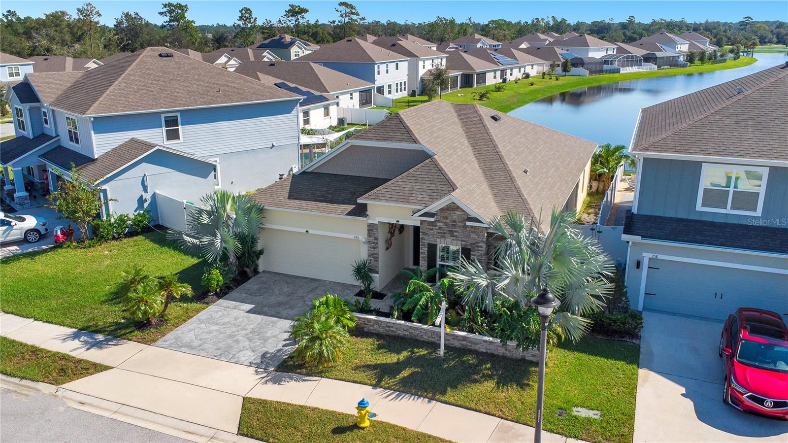 Single Family Residence in DELAND, FL - Daniel Dourado