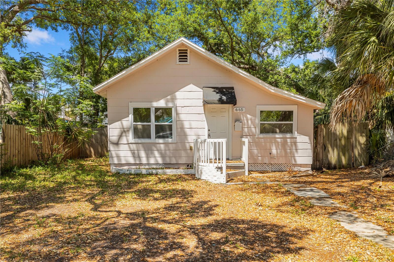 Single Family Residence em ST PETERSBURG, FL - Daniel Dourado