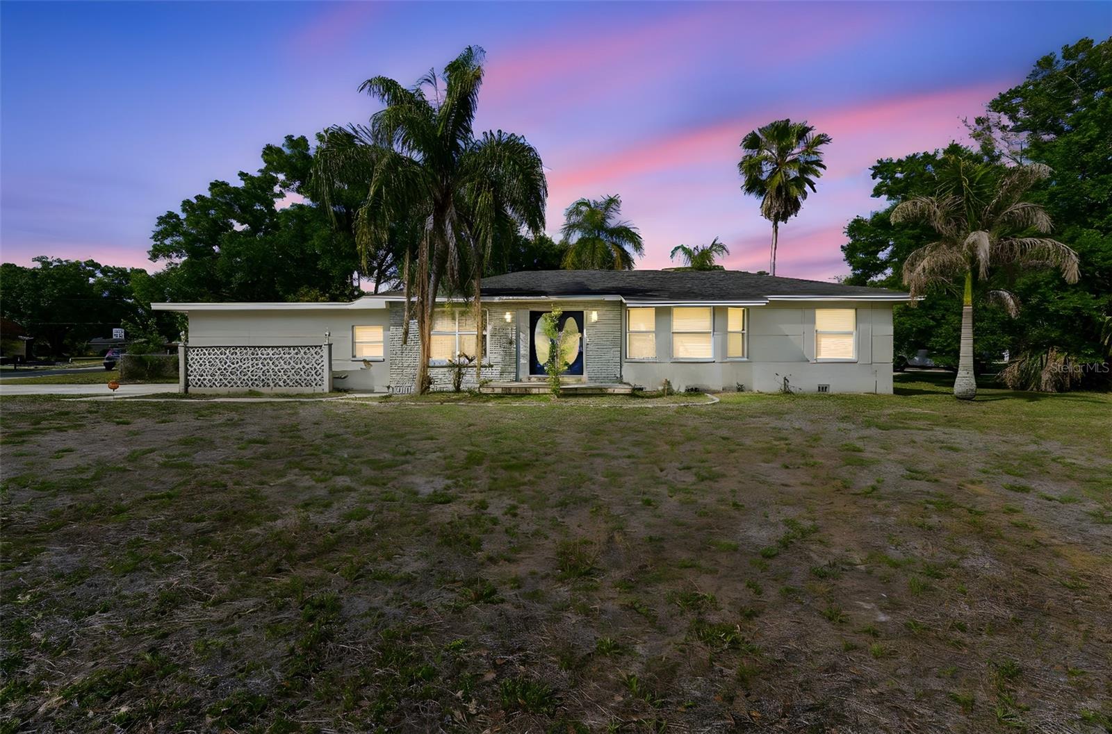 Single Family Residence in TAMPA, FL - Daniel Dourado