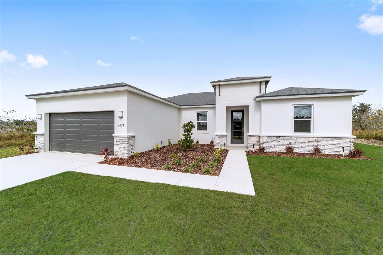 Single Family Residence in OCALA, FL - Daniel Dourado