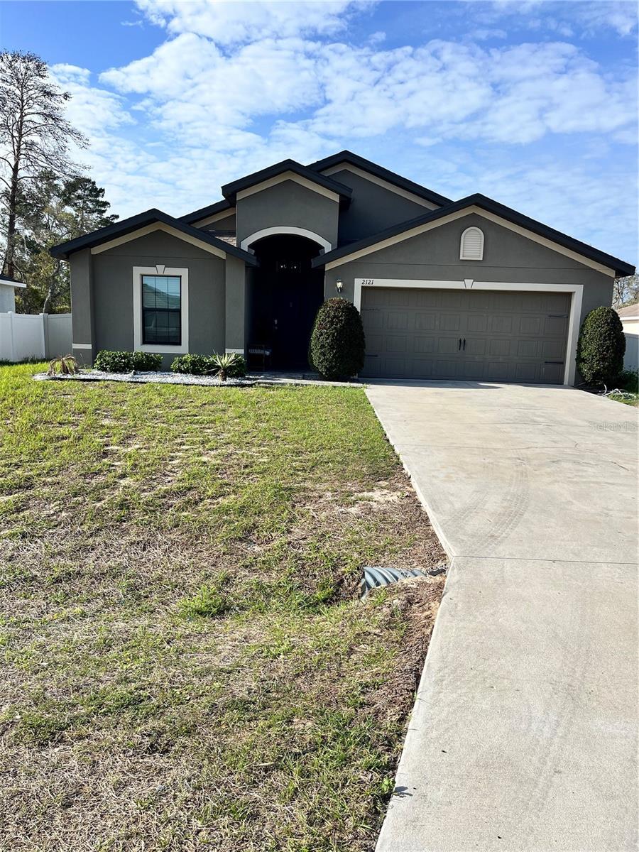 Single Family Residence in KISSIMMEE, FL - Daniel Dourado