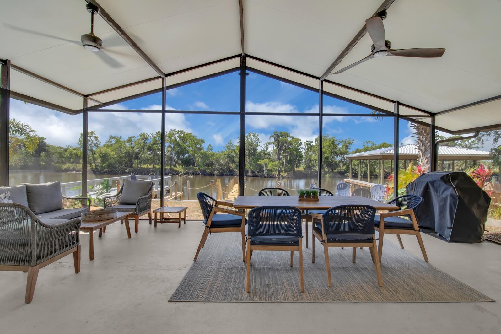 Single Family Residence in OSTEEN, FL - Daniel Dourado