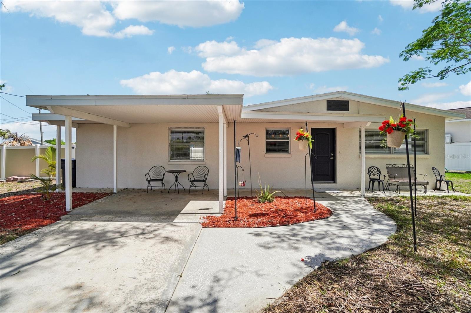 Single Family Residence em APOLLO BEACH, FL - Daniel Dourado