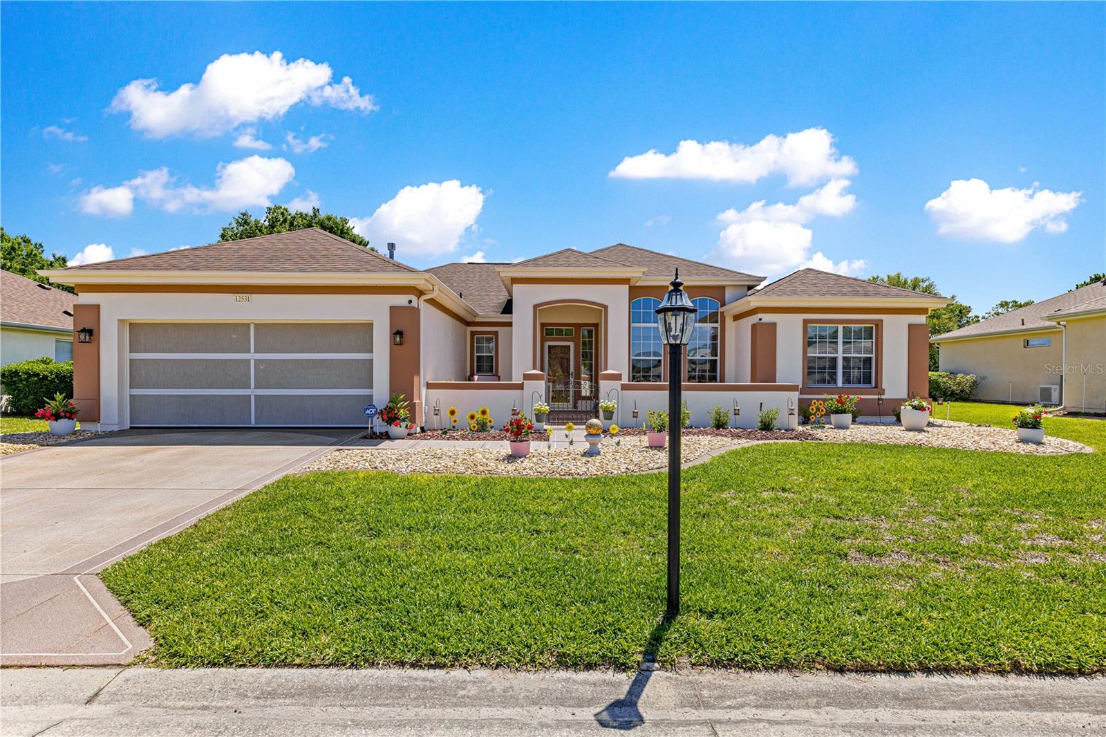 Single Family Residence em SUMMERFIELD, FL - Daniel Dourado