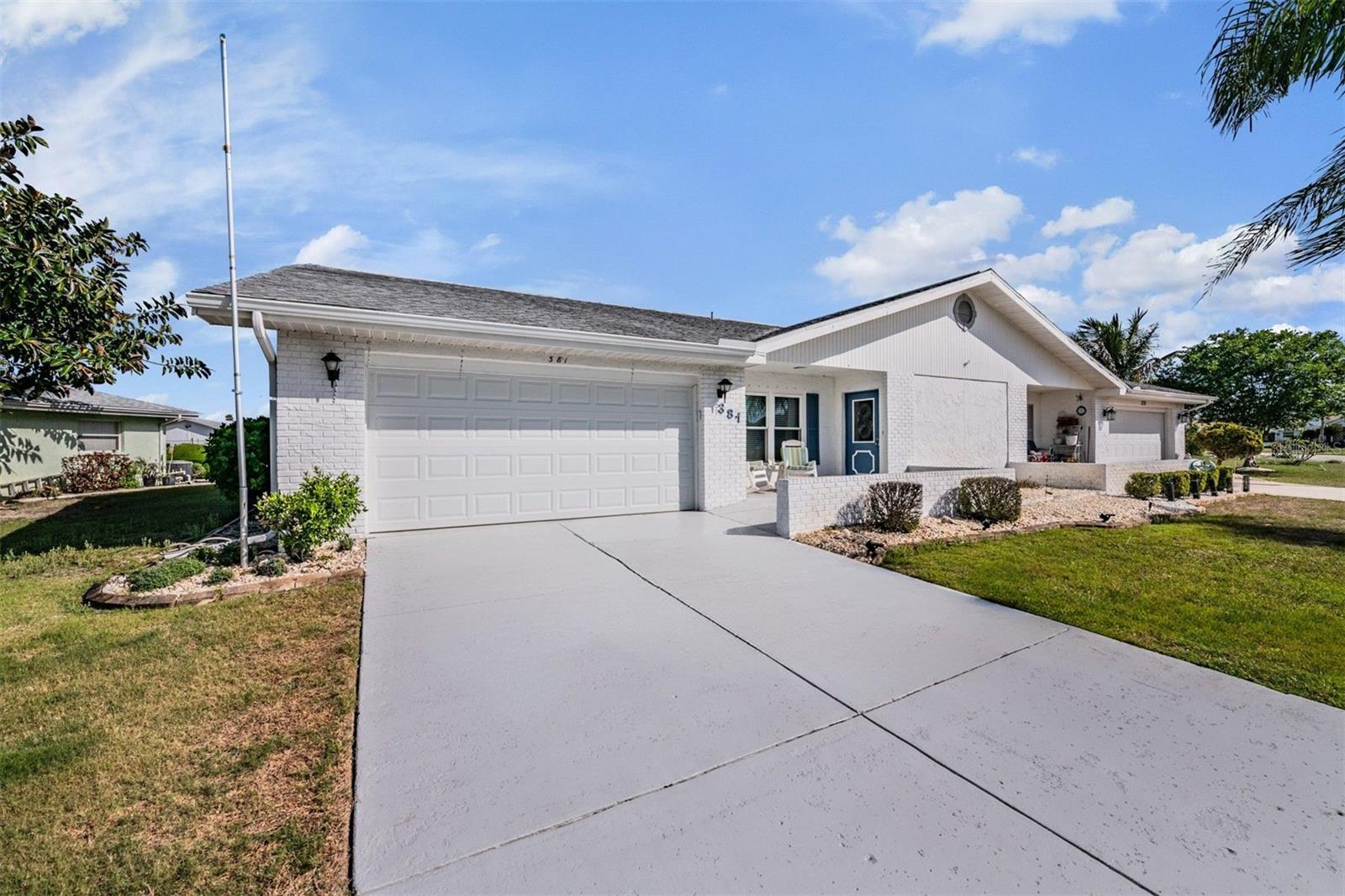 Single Family Residence in SUN CITY CENTER, FL - Daniel Dourado