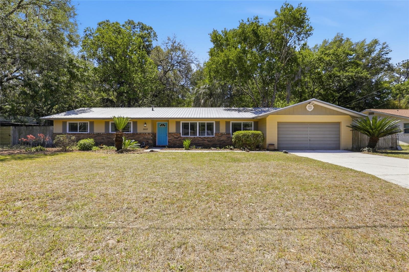 Single Family Residence in GAINESVILLE, FL - Daniel Dourado