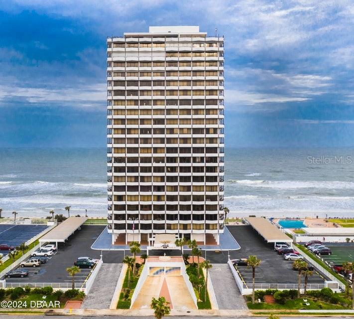 Condominium in DAYTONA BEACH, FL - Daniel Dourado
