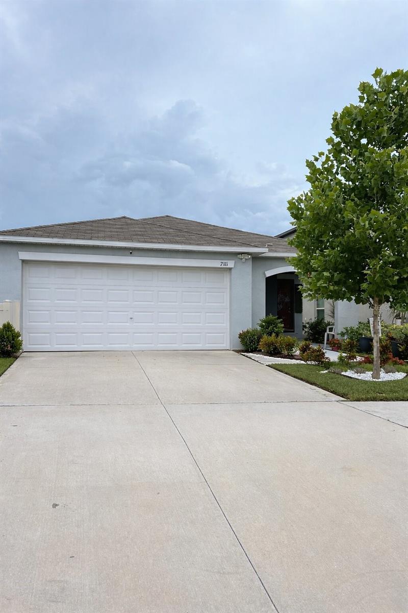 Single Family Residence in SUN CITY CENTER, FL - Daniel Dourado