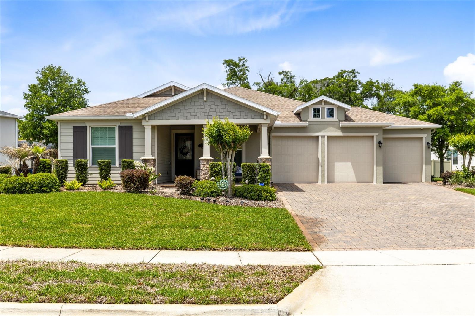 Single Family Residence in APOPKA, FL - Daniel Dourado