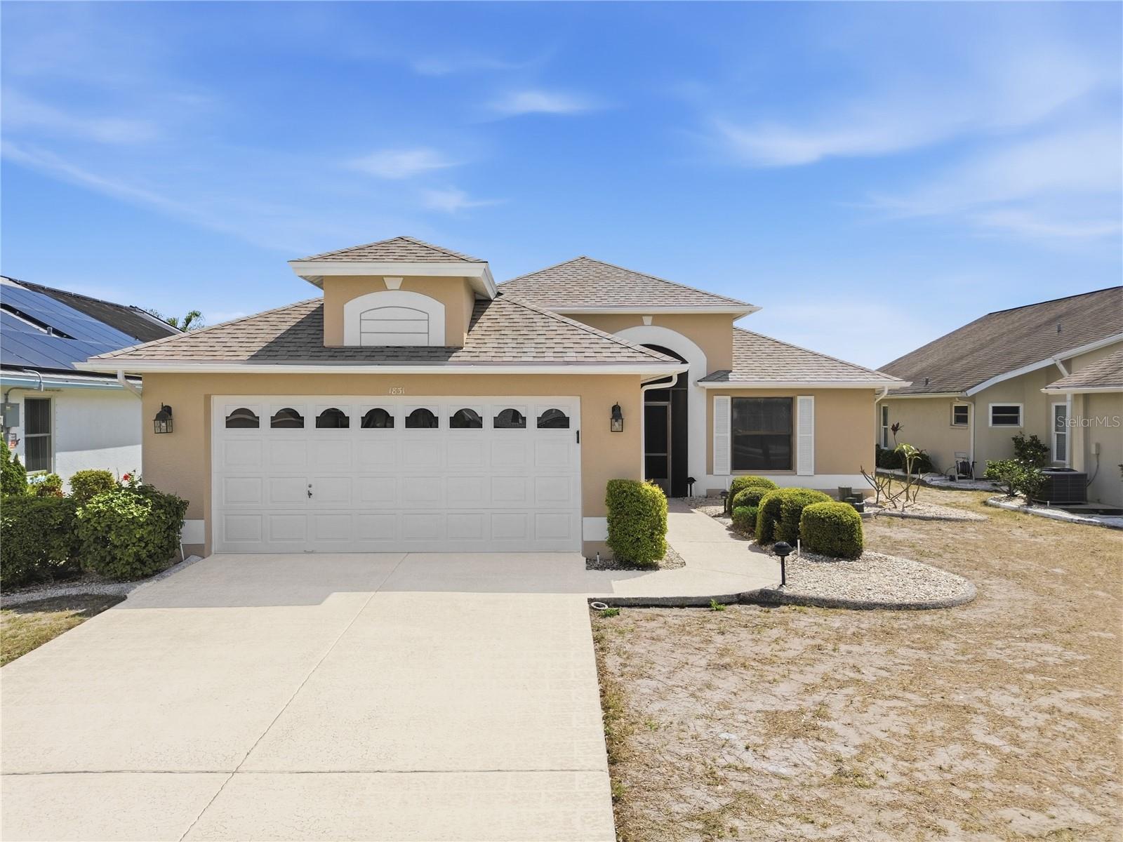 Single Family Residence em SUN CITY CENTER, FL - Daniel Dourado