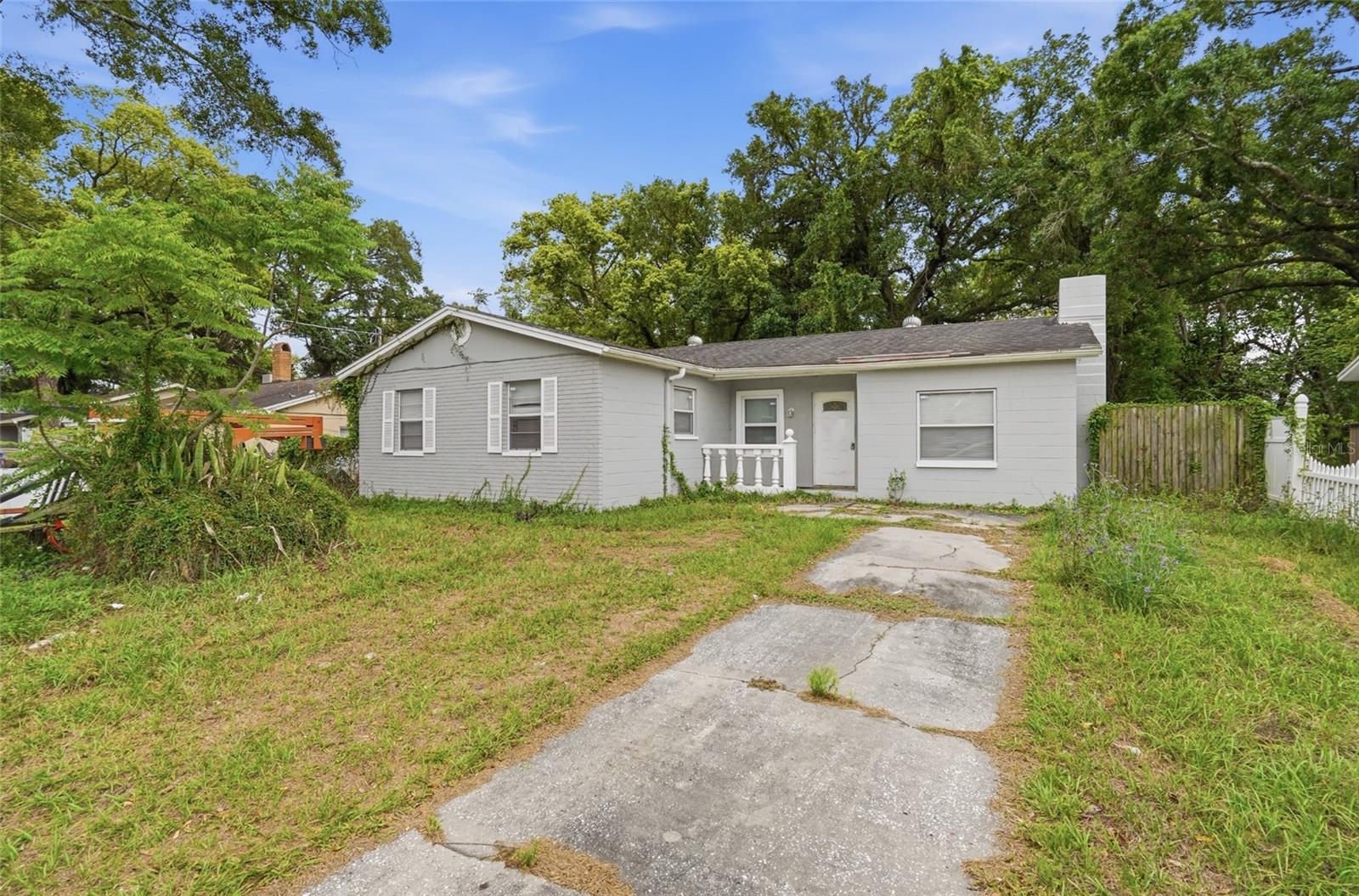 Single Family Residence in TAMPA, FL - Daniel Dourado