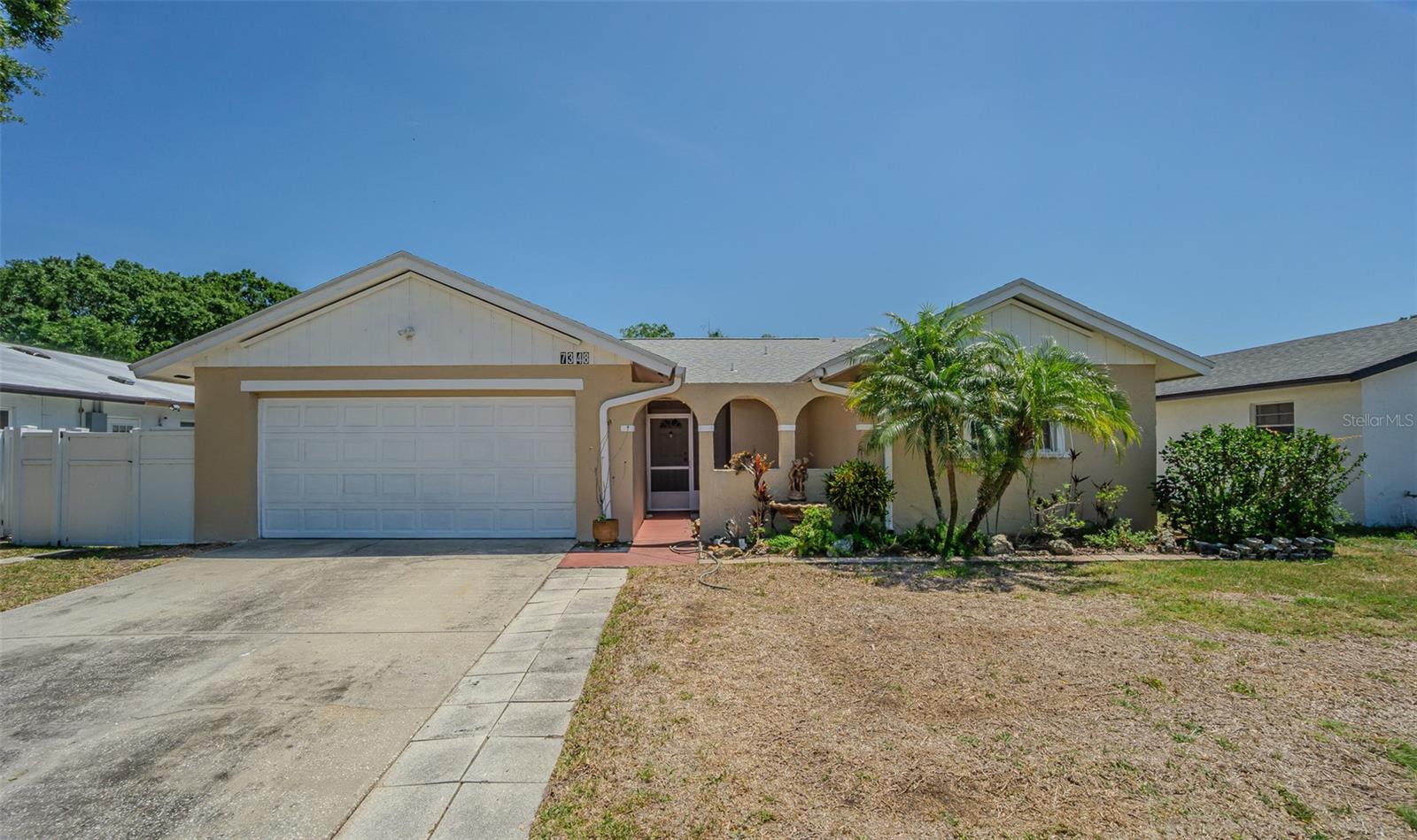Single Family Residence in TAMPA, FL - Daniel Dourado