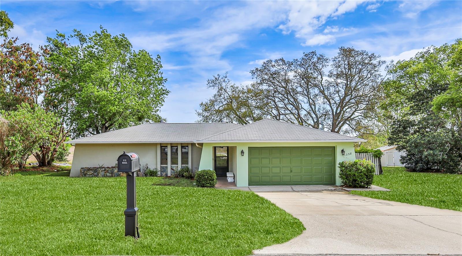 Single Family Residence em SPRING HILL, FL - Daniel Dourado