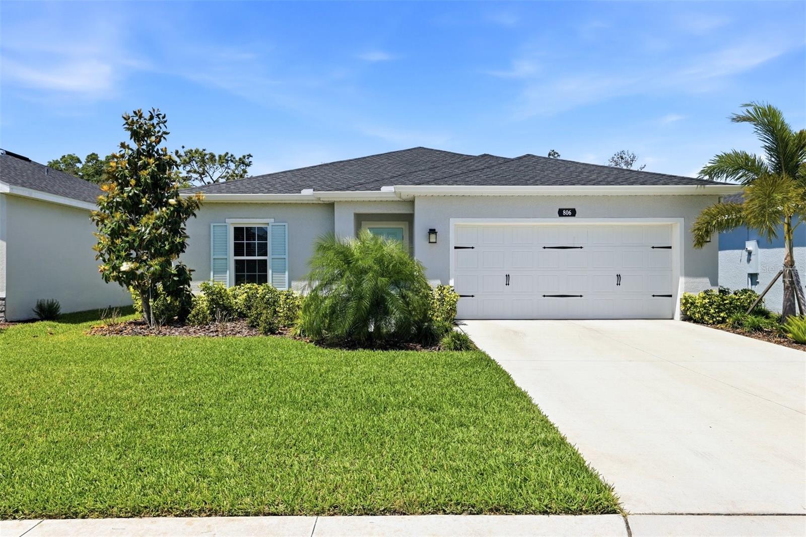Single Family Residence in BRADENTON, FL - Daniel Dourado