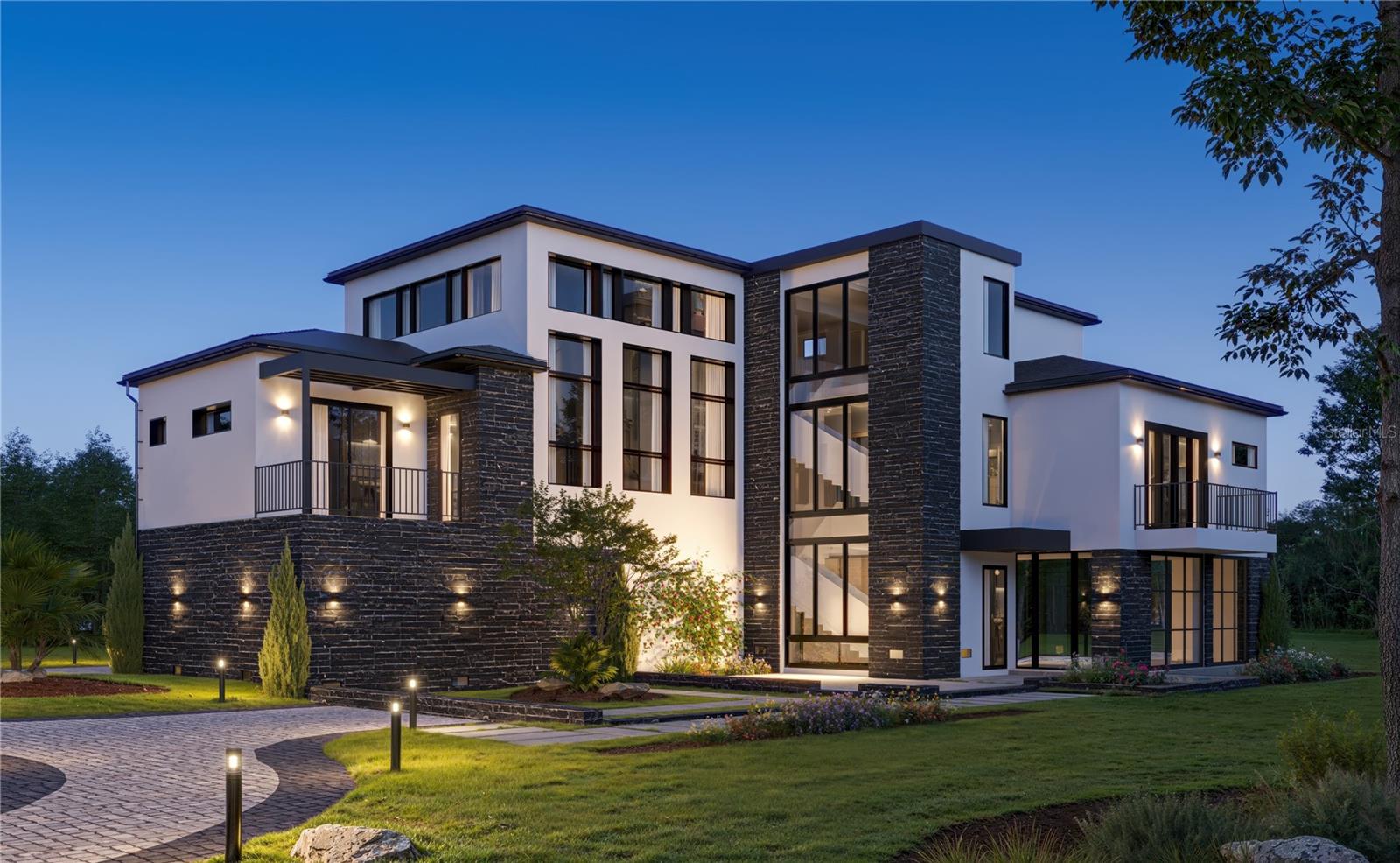 Single Family Residence in TAMPA, FL - Daniel Dourado