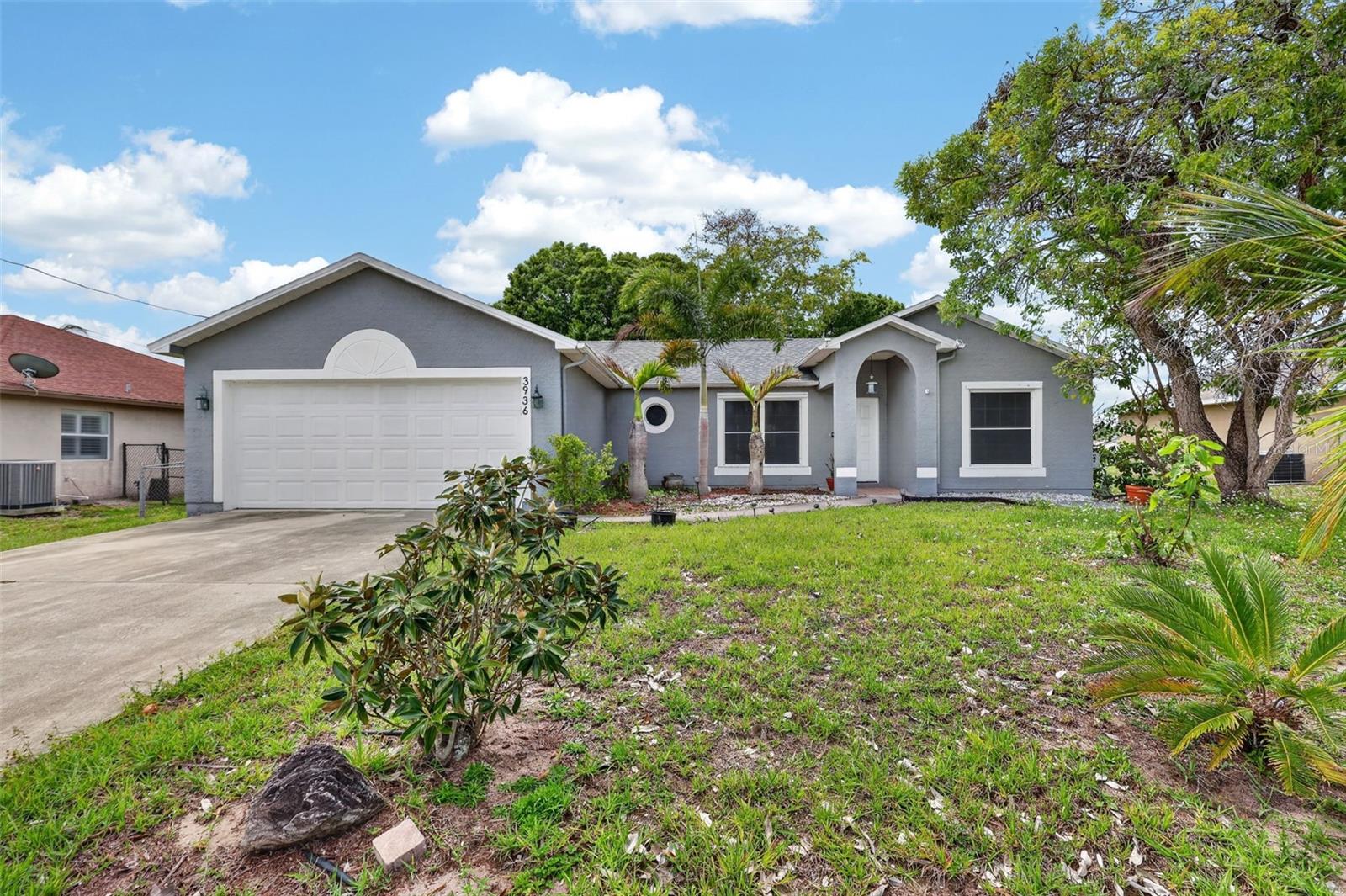 Single Family Residence in PORT ST LUCIE, FL - Daniel Dourado