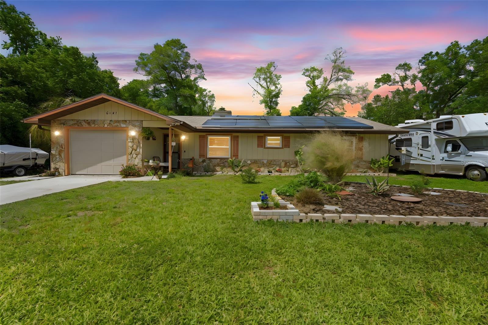 Single Family Residence in INVERNESS, FL - Daniel Dourado