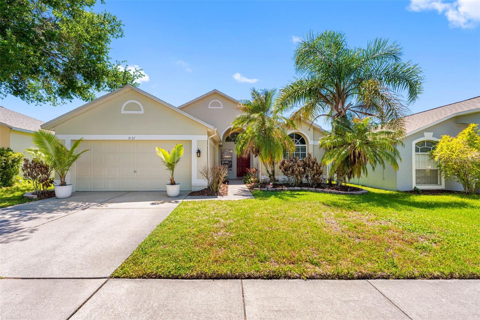 Single Family Residence em LAND O LAKES, FL - Daniel Dourado