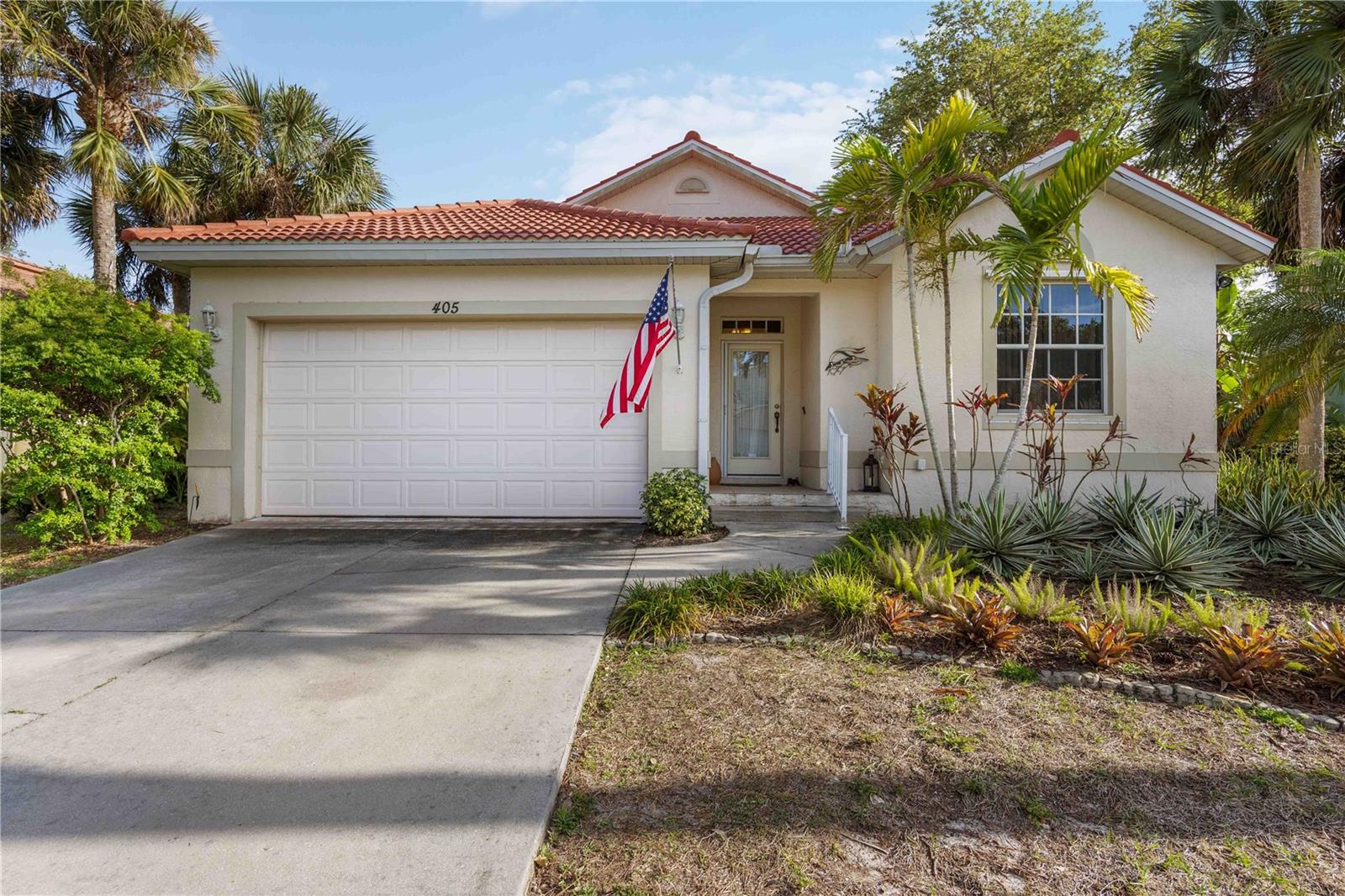 Single Family Residence in NOKOMIS, FL - Daniel Dourado