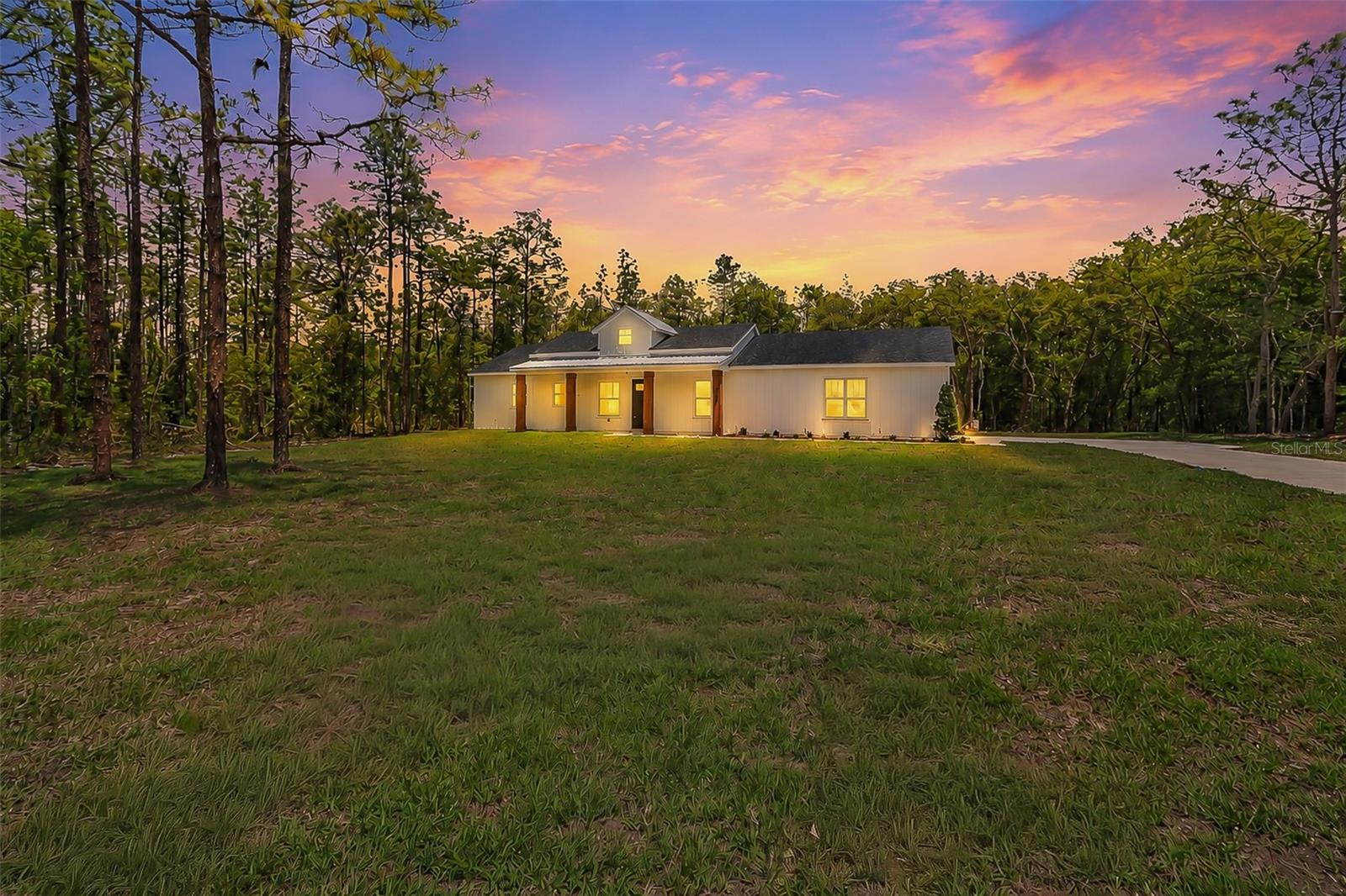 Single Family Residence in OCALA, FL - Daniel Dourado