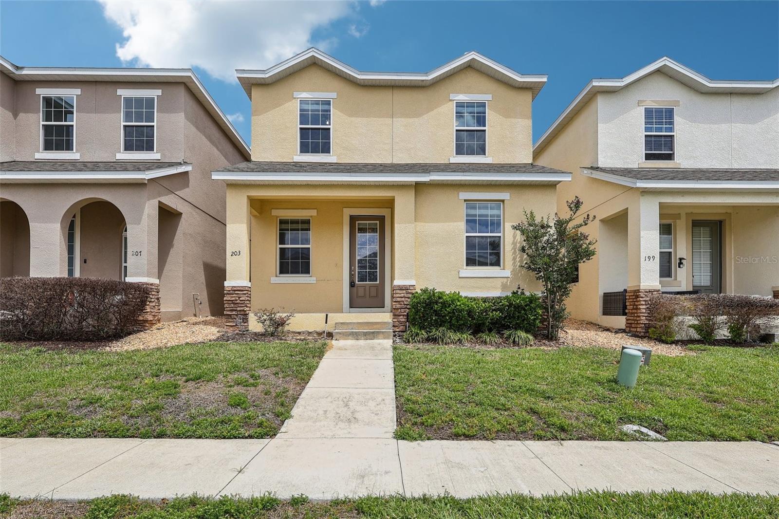 Single Family Residence in DAVENPORT, FL - Daniel Dourado