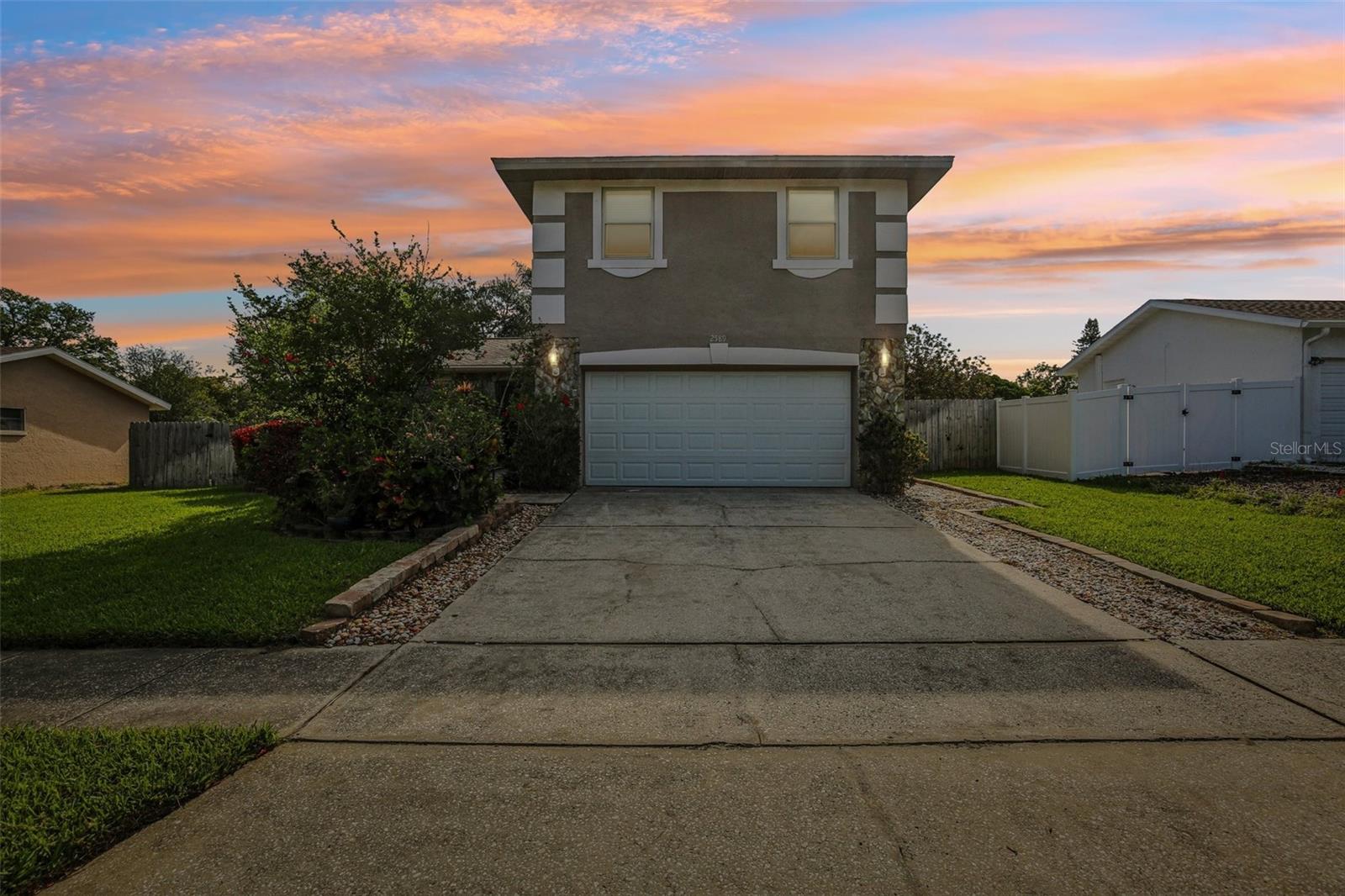 Single Family Residence in PALM HARBOR, FL - Daniel Dourado