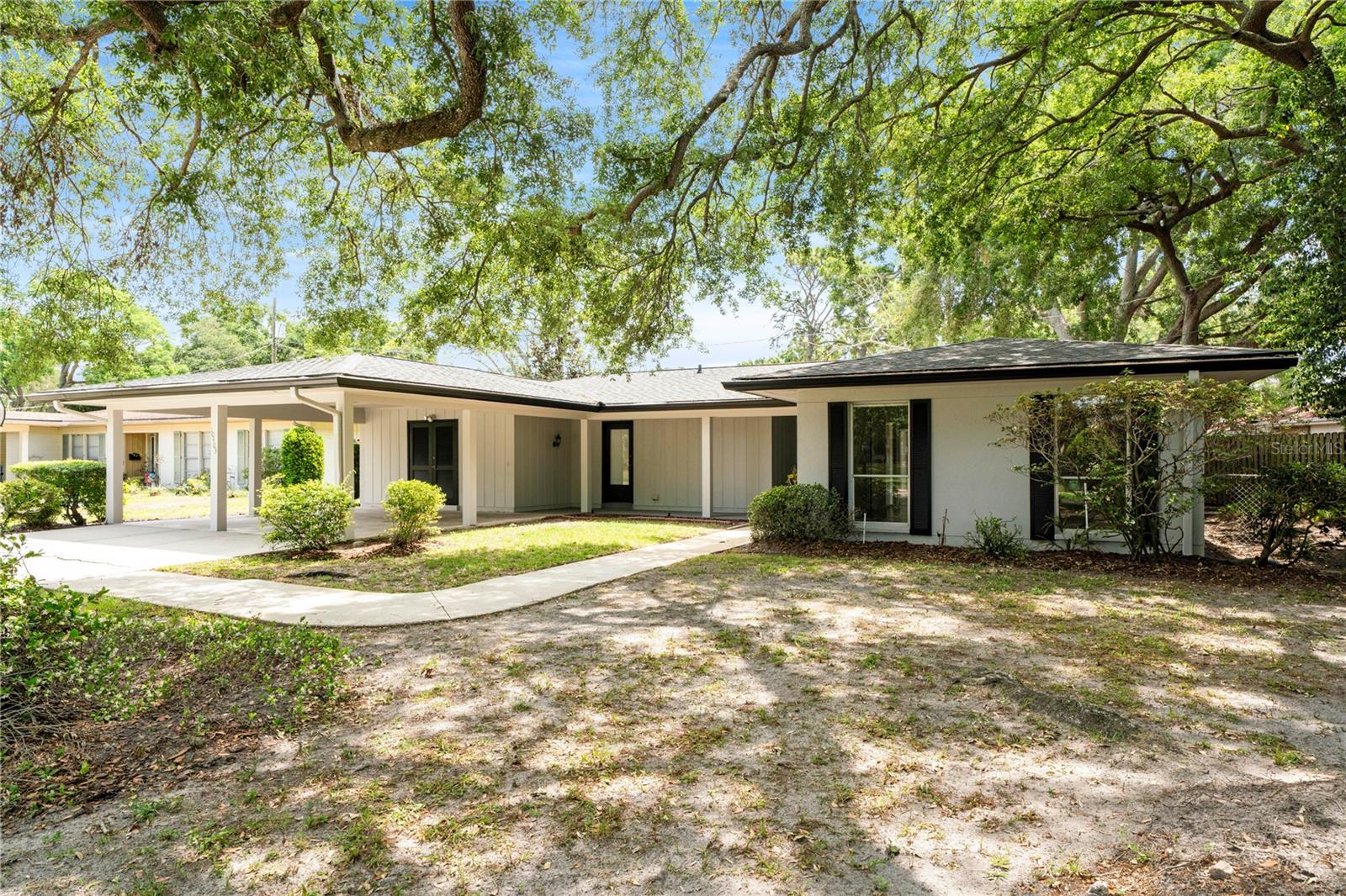 Single Family Residence in TAMPA, FL - Daniel Dourado