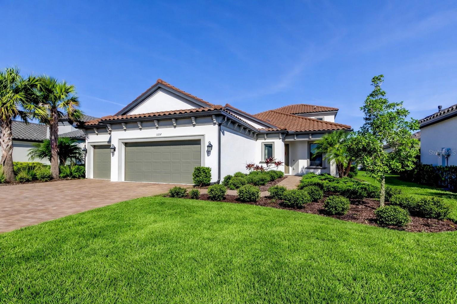 Single Family Residence in ODESSA, FL - Daniel Dourado