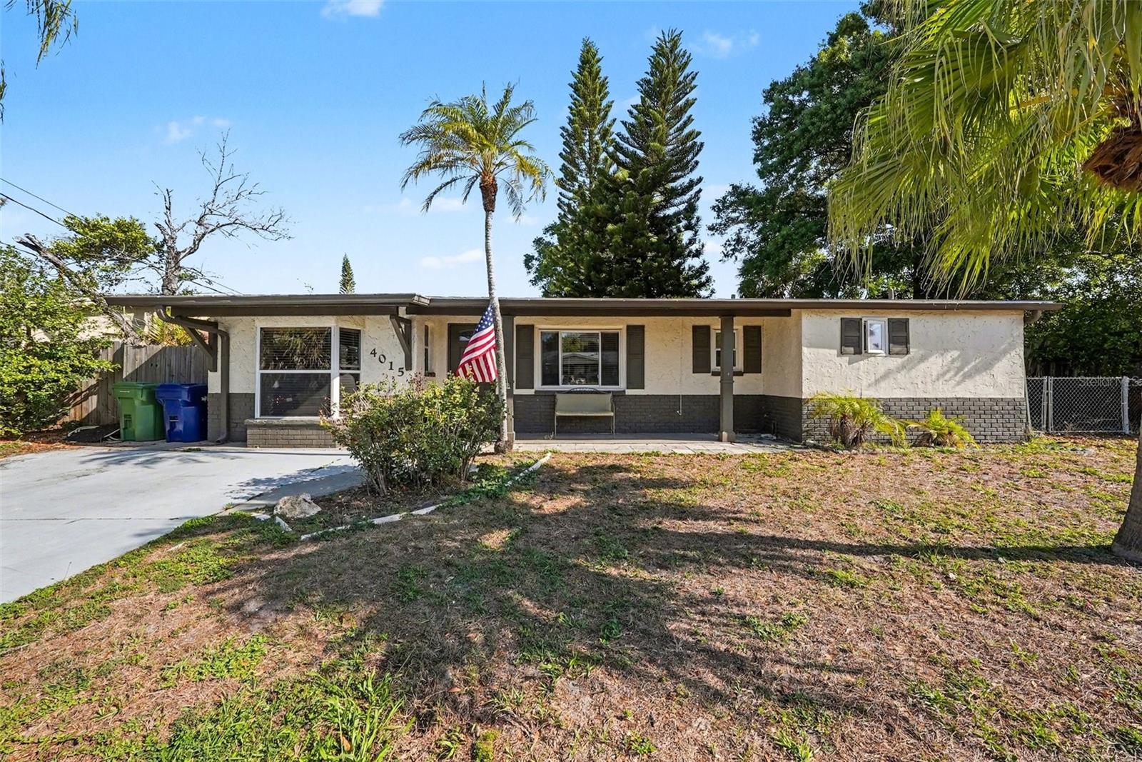 Single Family Residence in TAMPA, FL - Daniel Dourado
