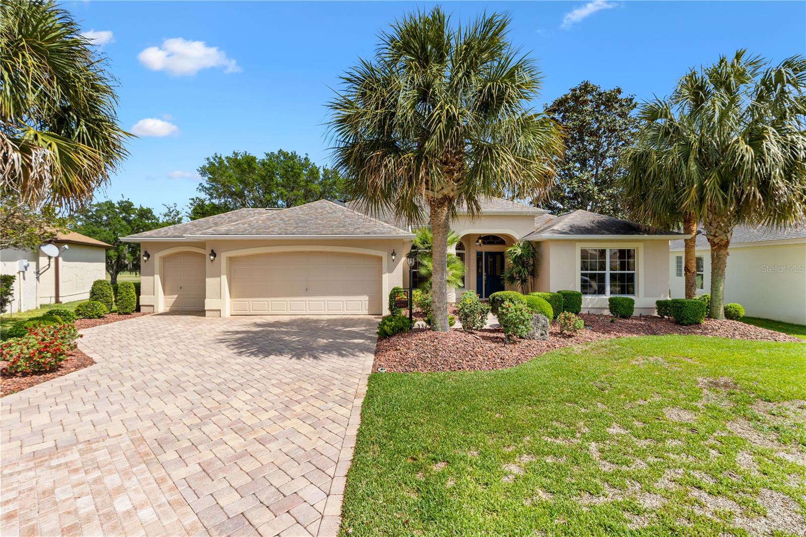 Single Family Residence in THE VILLAGES, FL - Daniel Dourado