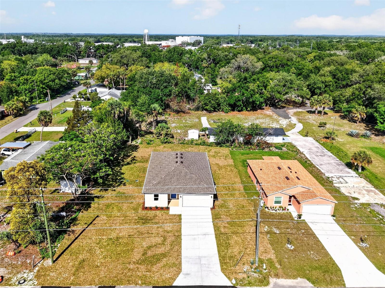 Single Family Residence em UMATILLA, FL - Daniel Dourado