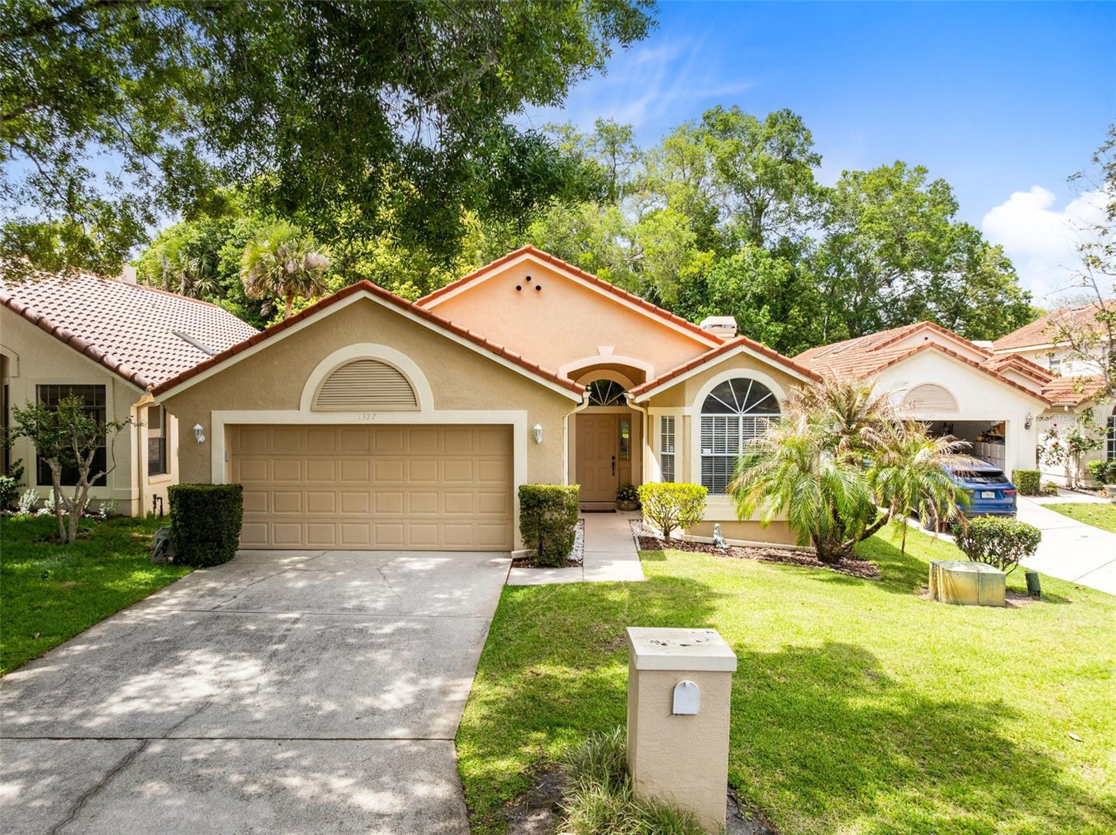 Single Family Residence em WINTER SPRINGS, FL - Daniel Dourado