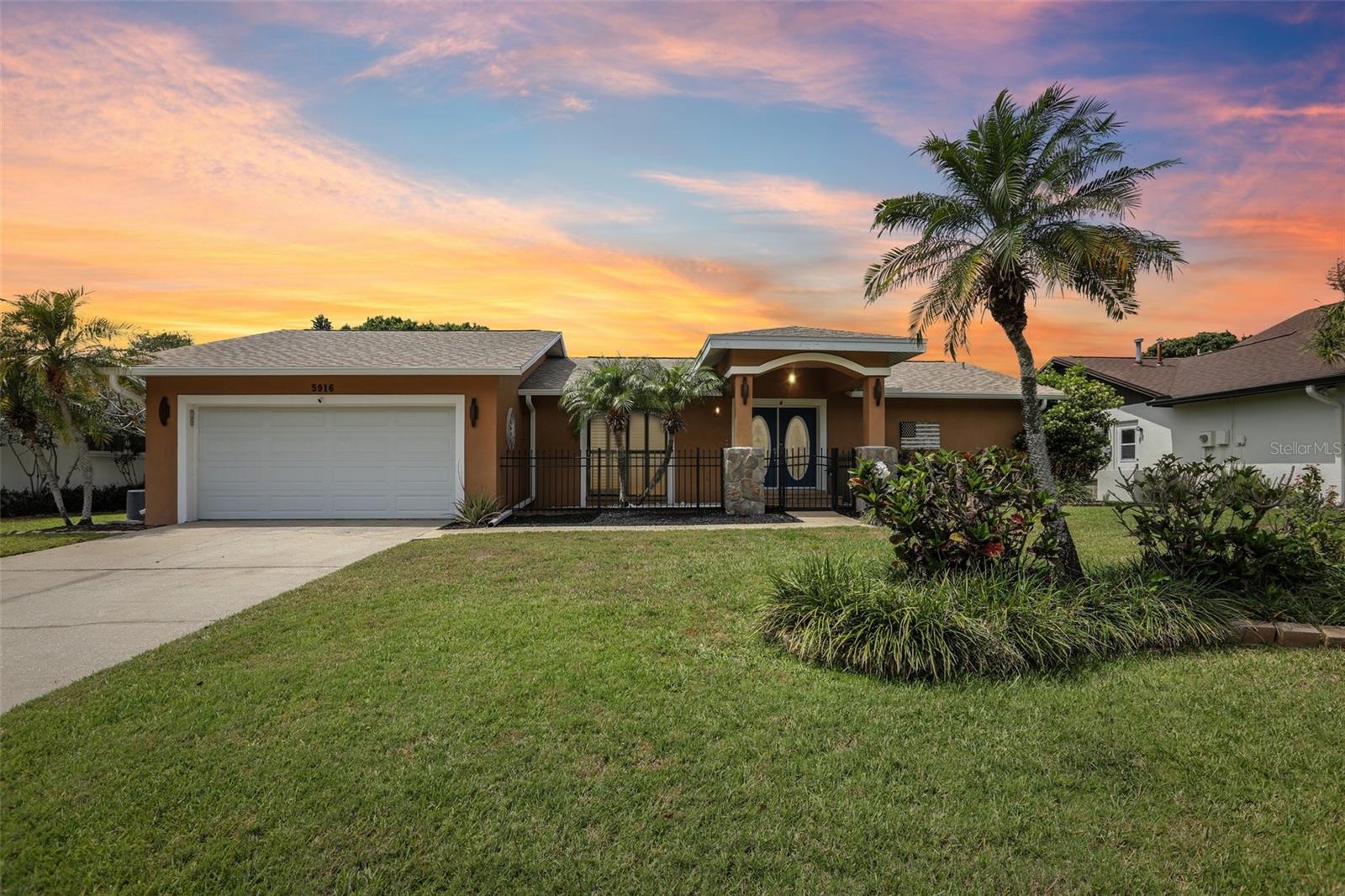 Single Family Residence em SEMINOLE, FL - Daniel Dourado