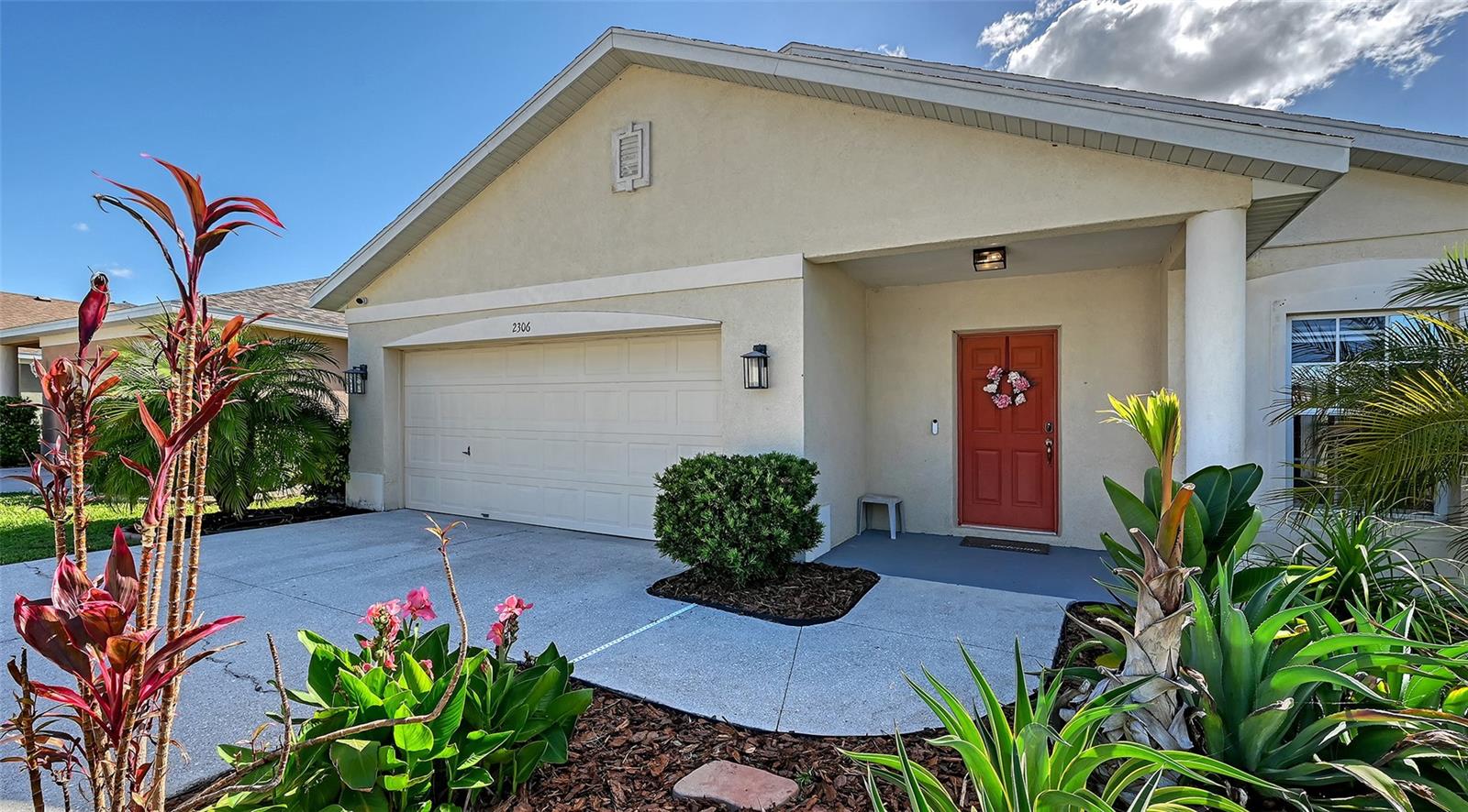 Single Family Residence in PALMETTO, FL - Daniel Dourado