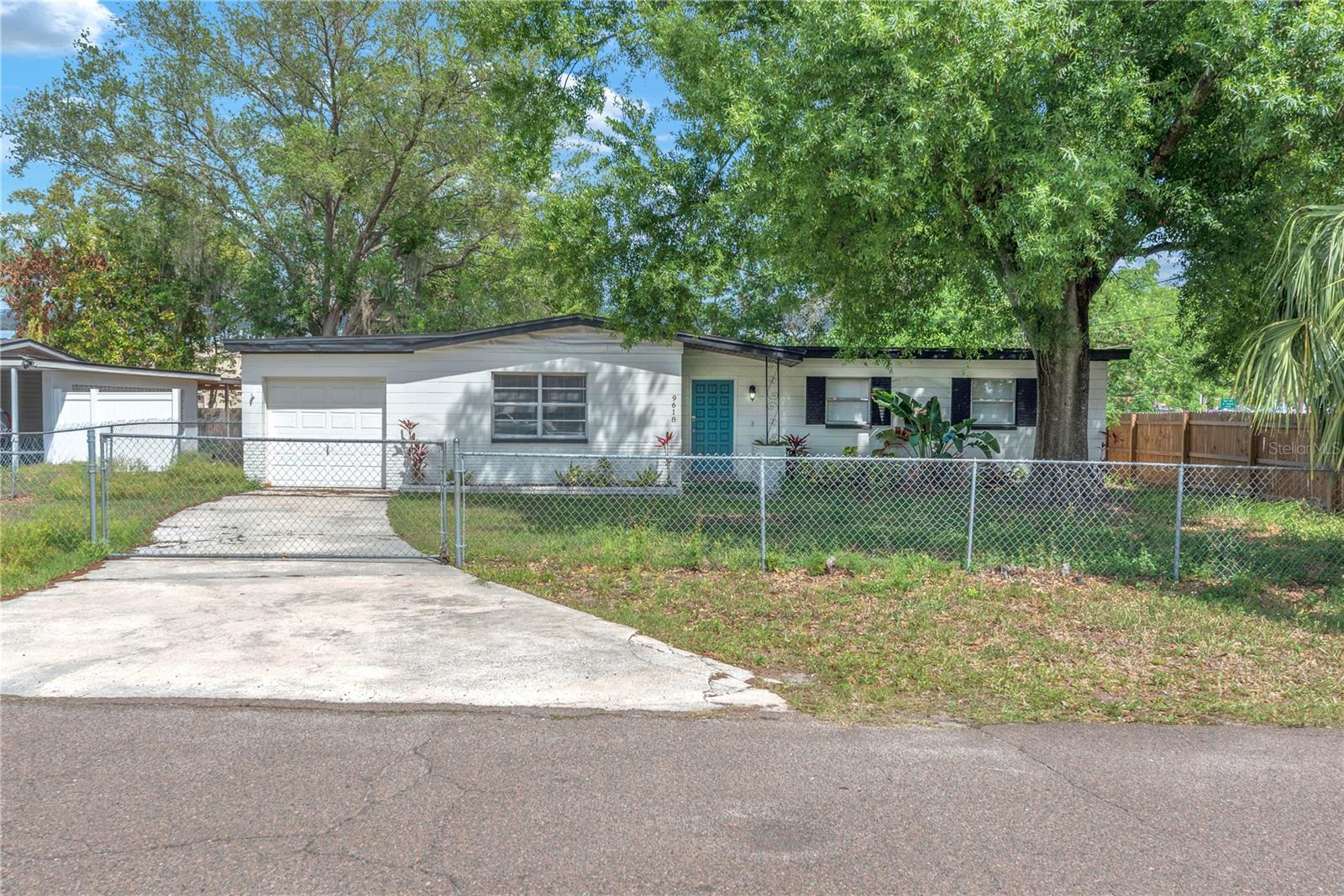Single Family Residence in RIVERVIEW, FL - Daniel Dourado