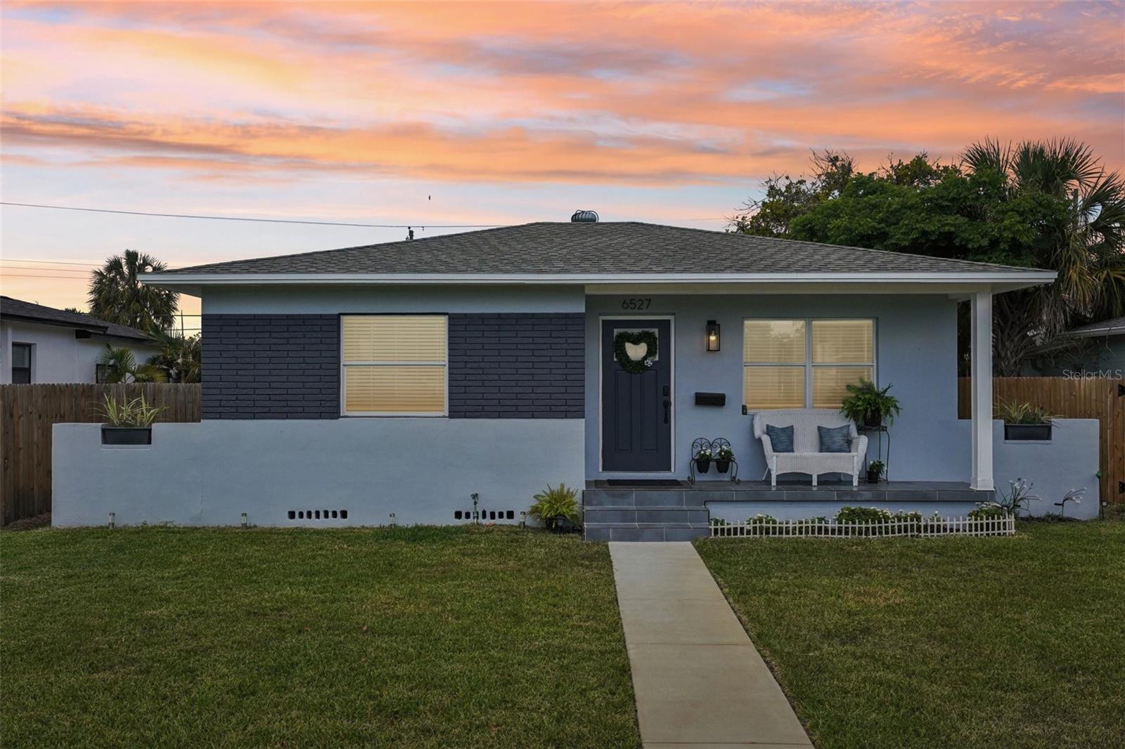 Single Family Residence em ST PETERSBURG, FL - Daniel Dourado