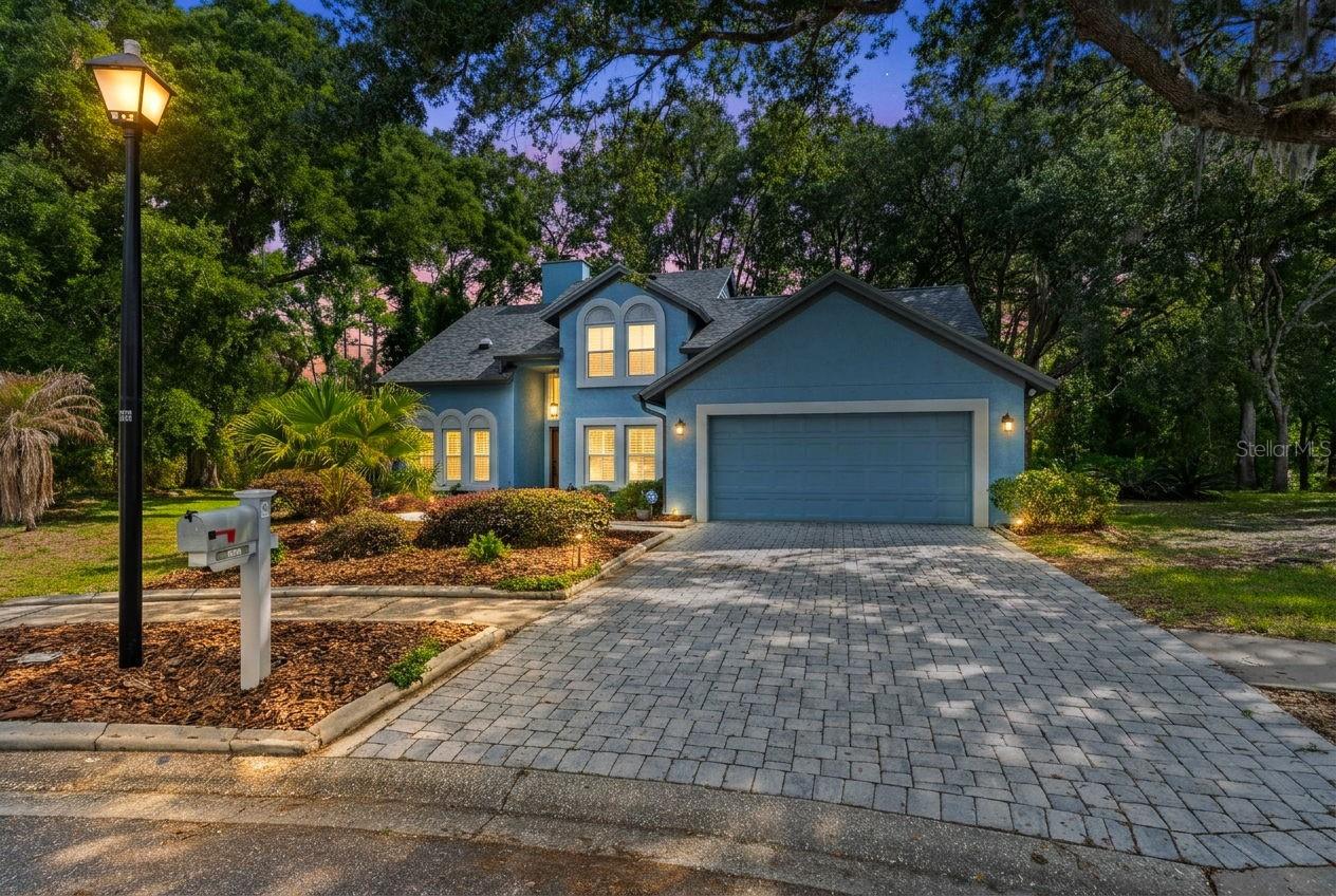 Single Family Residence in TAMPA, FL - Daniel Dourado