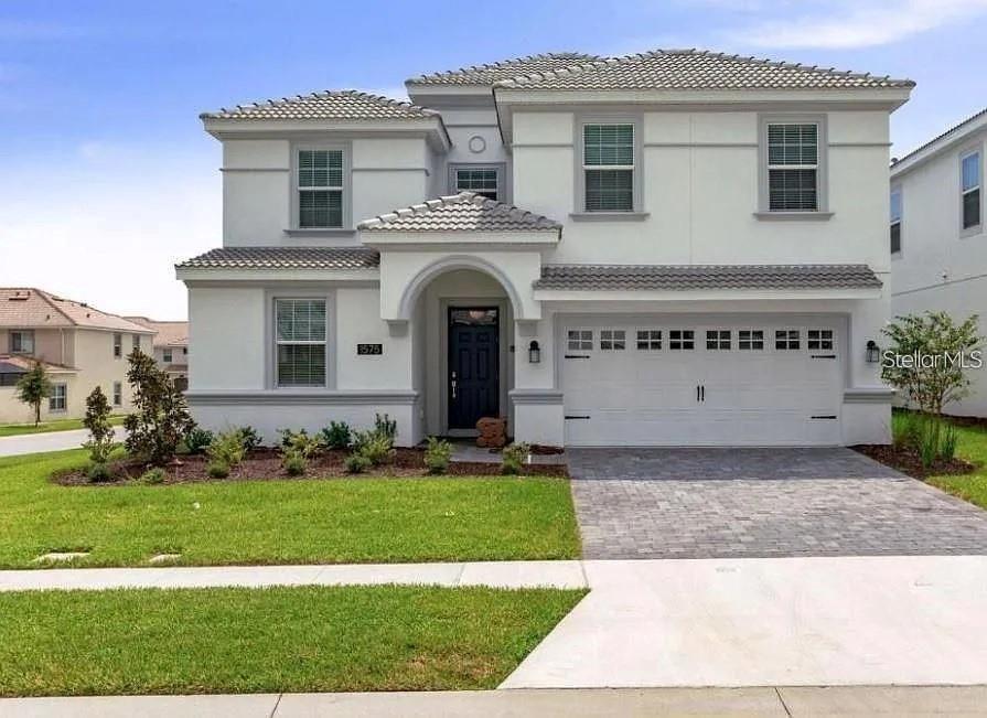 Single Family Residence in DAVENPORT, FL - Daniel Dourado