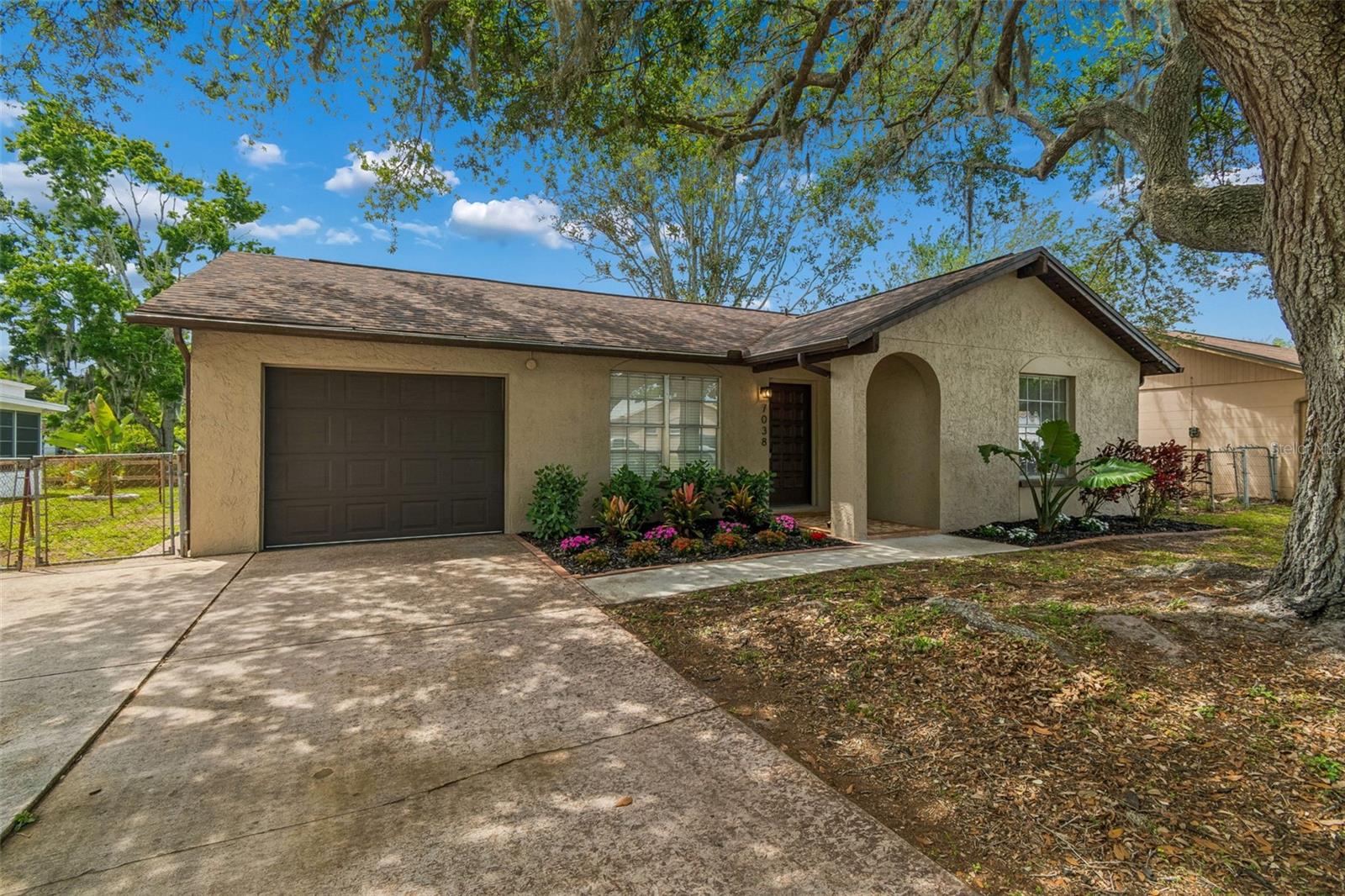 Single Family Residence in NEW PORT RICHEY, FL - Daniel Dourado