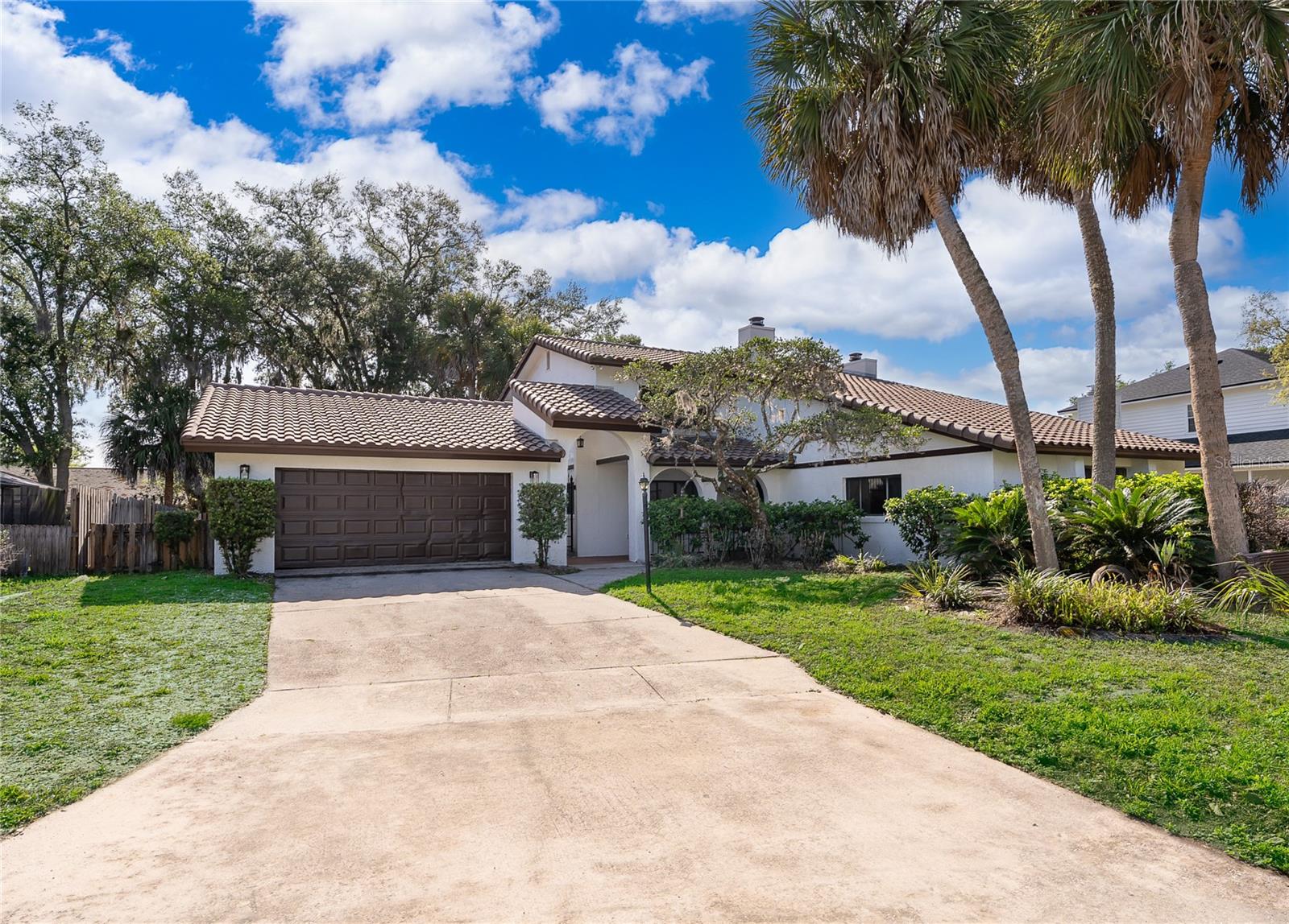 Single Family Residence in ORLANDO, FL - Daniel Dourado