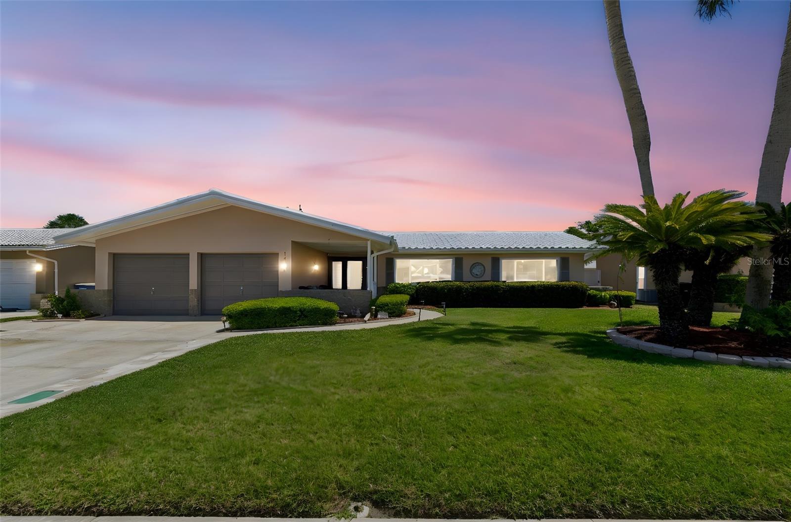 Single Family Residence in CLEARWATER, FL - Daniel Dourado