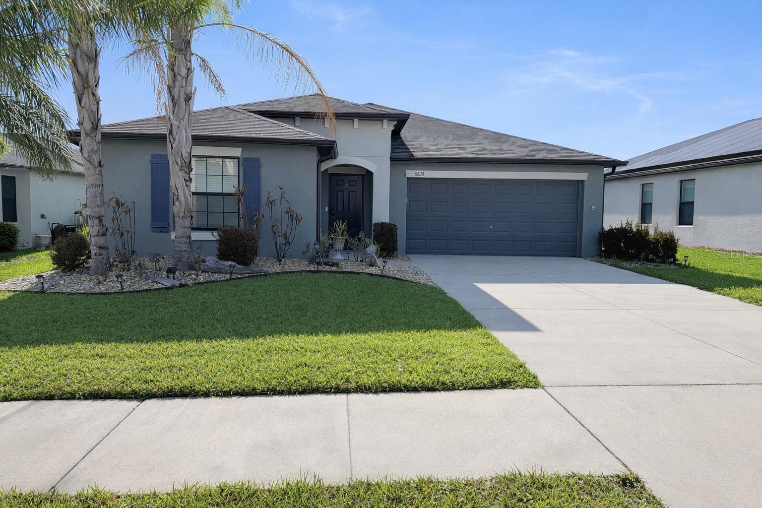 Single Family Residence em ZEPHYRHILLS, FL - Daniel Dourado