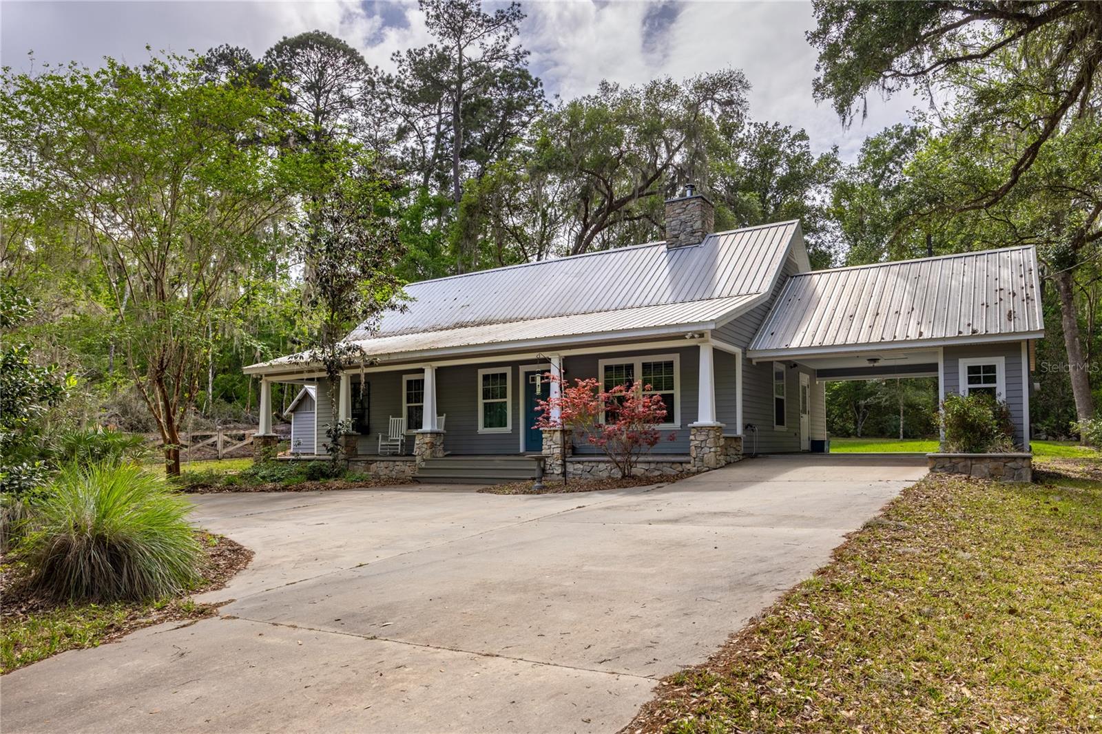 Single Family Residence in GAINESVILLE, FL - Daniel Dourado