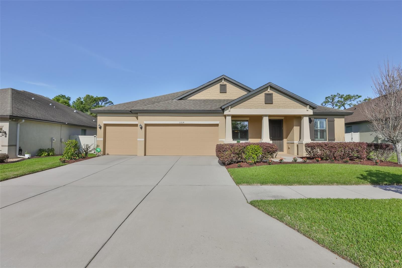 Single Family Residence in RIVERVIEW, FL - Daniel Dourado