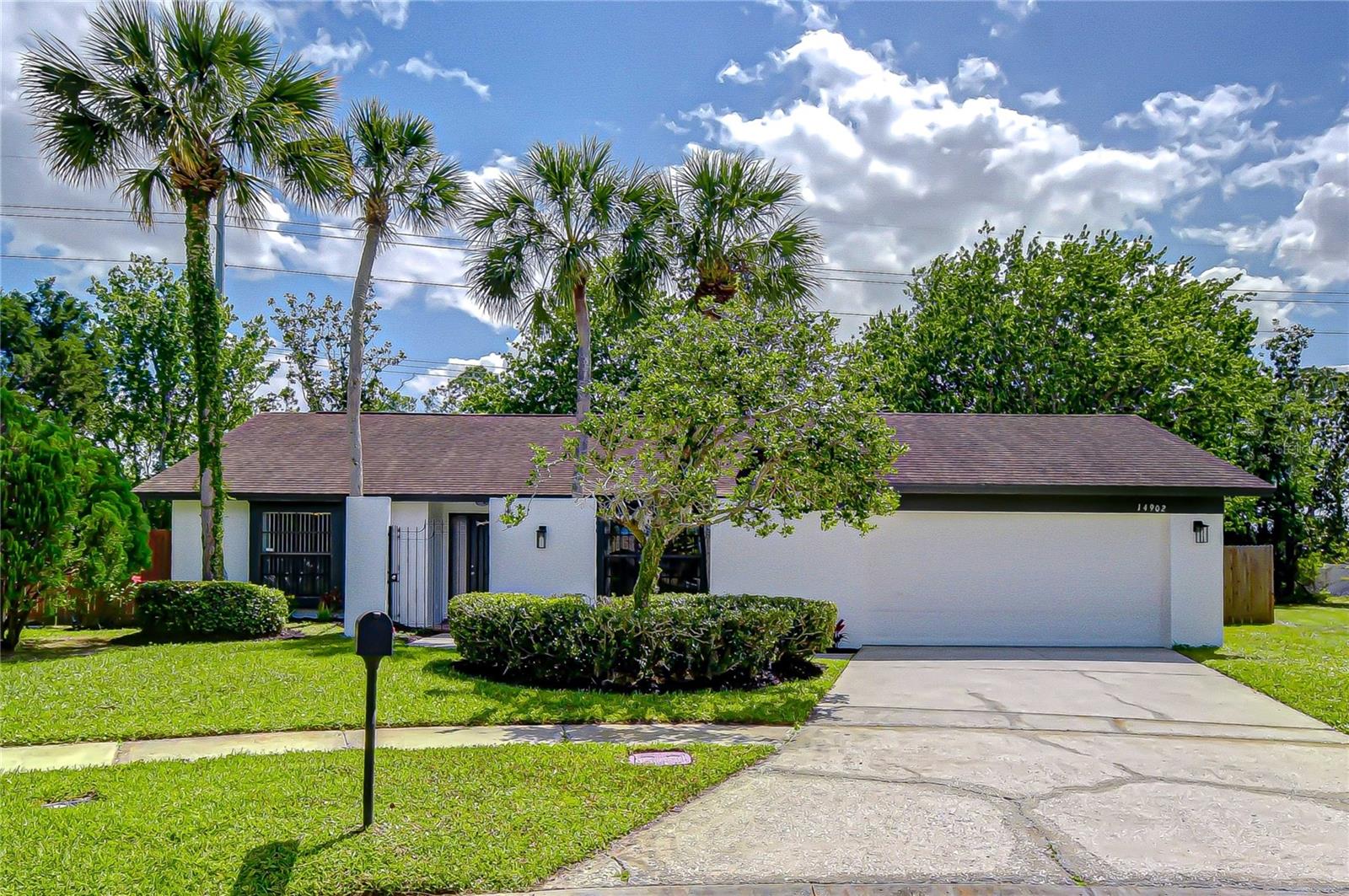Single Family Residence in TAMPA, FL - Daniel Dourado