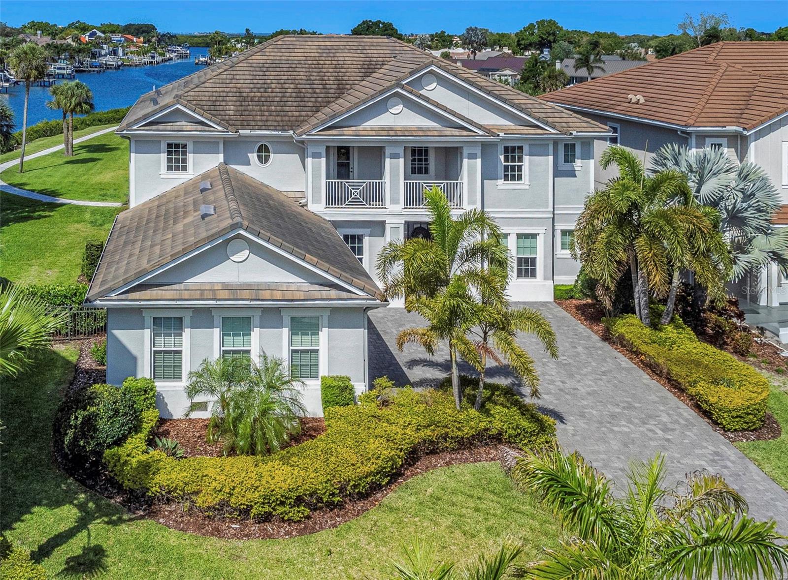 Single Family Residence in TAMPA, FL - Daniel Dourado