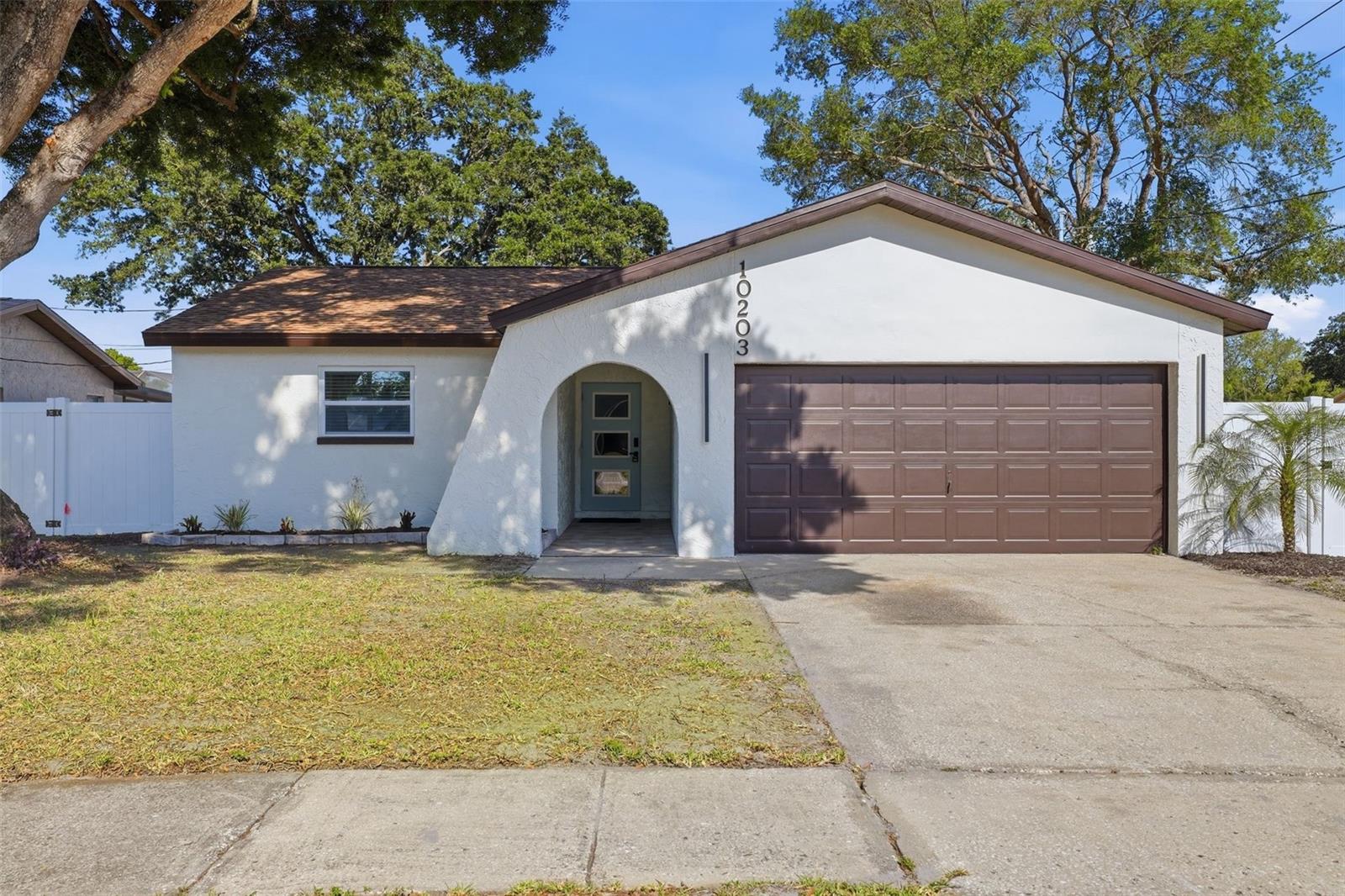 Single Family Residence em PINELLAS PARK, FL - Daniel Dourado