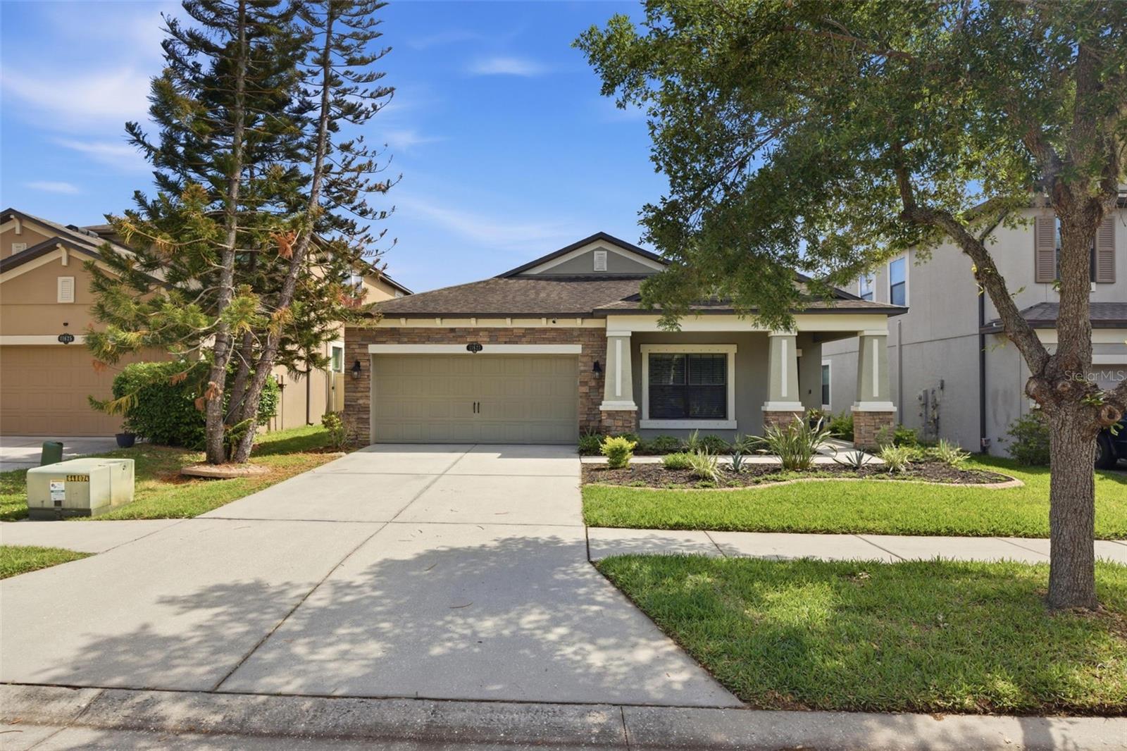 Single Family Residence in RIVERVIEW, FL - Daniel Dourado